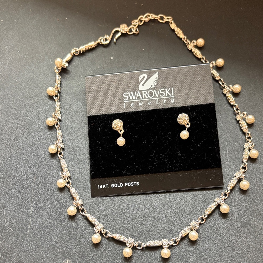 Swarovski Silver Necklace with Pearl and crystal Accents